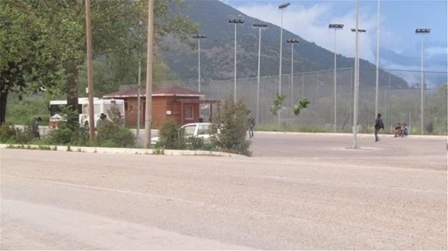 Εκτός ελέγχου η κατάσταση – Άγριες συμπλοκές αλλοδαπών στο λιμανάκι του Περάματος στα Ιωάννινα